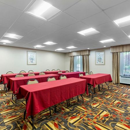 Comfort Inn, Cleveland South - Richfield Екстериор снимка