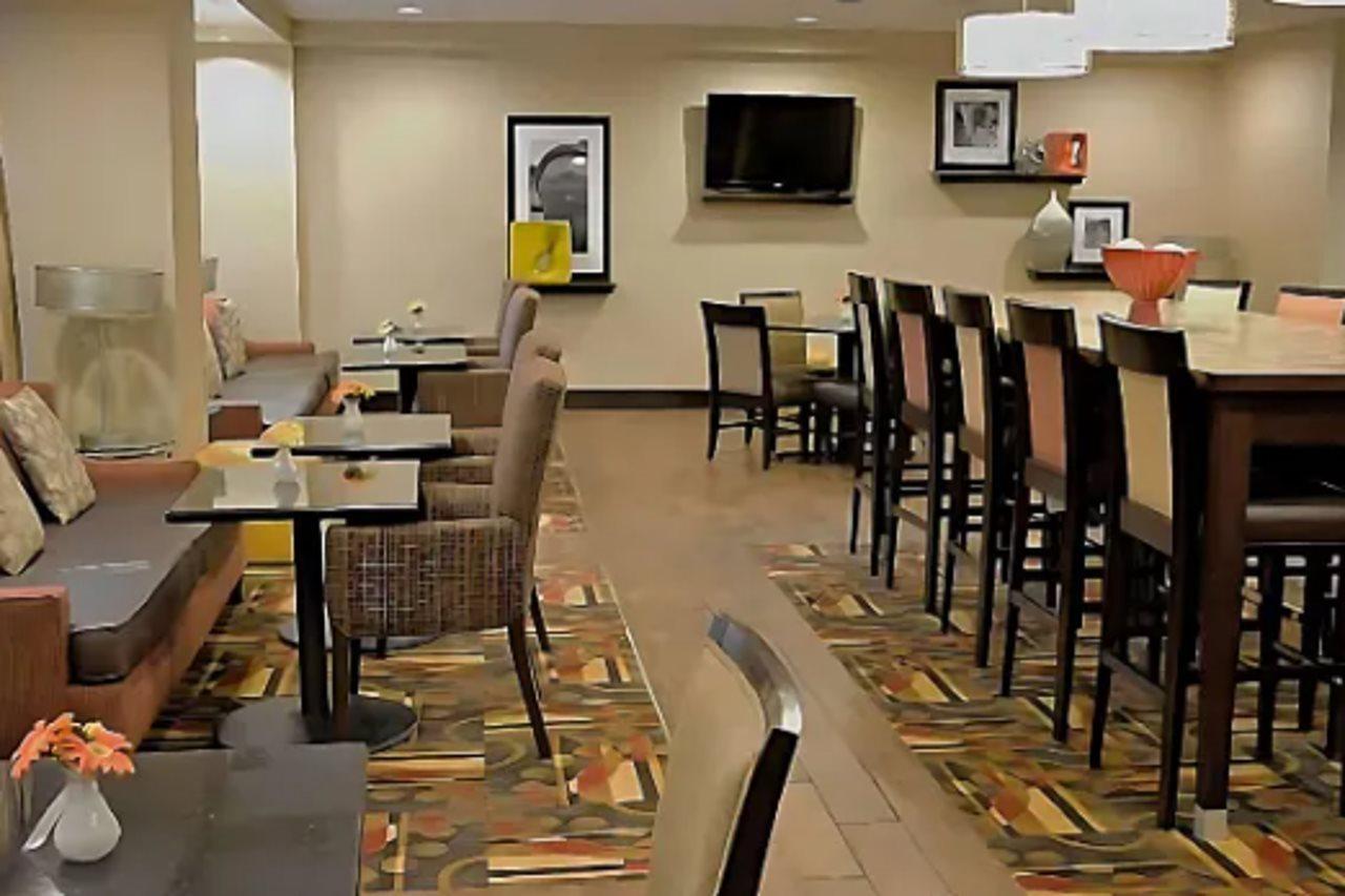 Comfort Inn, Cleveland South - Richfield Екстериор снимка