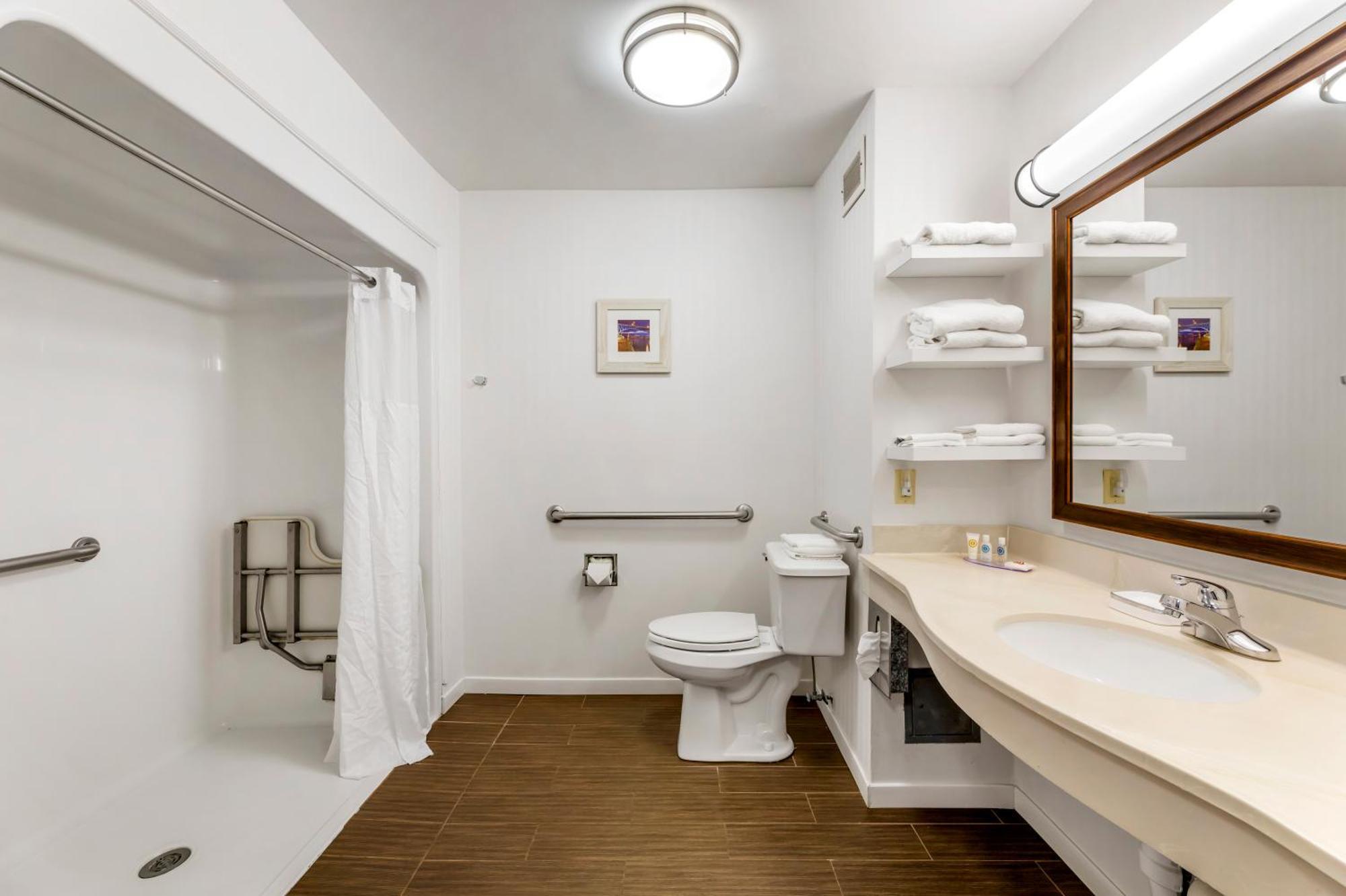 Comfort Inn, Cleveland South - Richfield Екстериор снимка